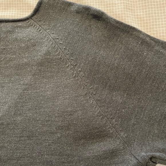 Faux wrap blouse with belt like new - Picture 10 of 10